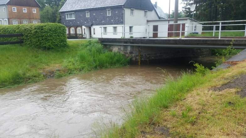 Der Starkregen vom 17. Juli 2021 hatte in Oderwitz zu vielen Schäden geführt - unter anderem auch beim Landwasser. Nun wird mit Millionenaufwand repariert und neu gebaut.