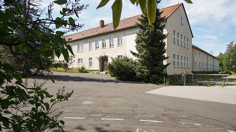 Der Komplex an der Löbauer Straße in Bautzen war schon einmal als Standort für eine neue Grundschule im Gespräch. Jetzt steht das Gebäude erneut im Fokus.