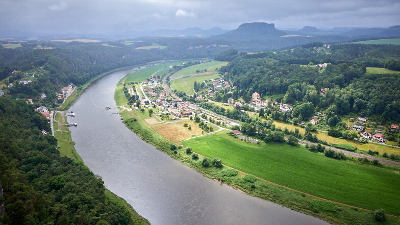 Blick auf die Elbe, hier beim Kurort Rathen: Beim Elbekirchentag wird auf die besondere Flusslandschaft aufmerksam gemacht.