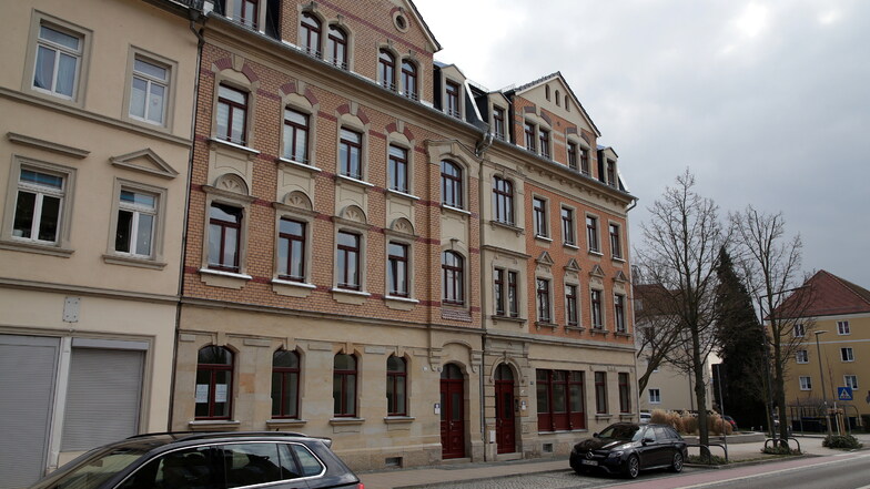 Die Gebäude Hauptstraße 28  und 29 in Pirna-Copitz sind jetzt fertig saniert.