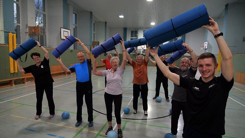 Die Herzsportgruppe des Vereins Gesundheitssport Döbeln trainiert jeden Dienstag in der Sporthalle Friedrichstraße.