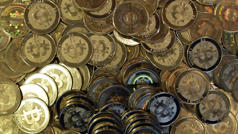 Bitcoin Münzen - nur eine Visualisierung. Das Prinzip "Bitcoin" ist nur digital möglich.