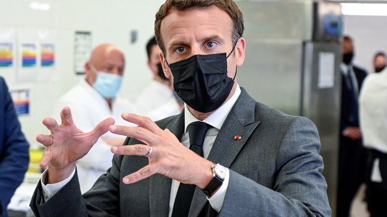 Mann ohrfeigt französischen Präsidenten