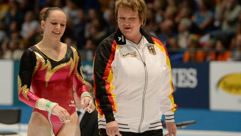 Ein starkes Team: Turnerin Sophie Scheder, die Olympia-Bronze gewann, und ihre Trainerin Gabriele Frehse.