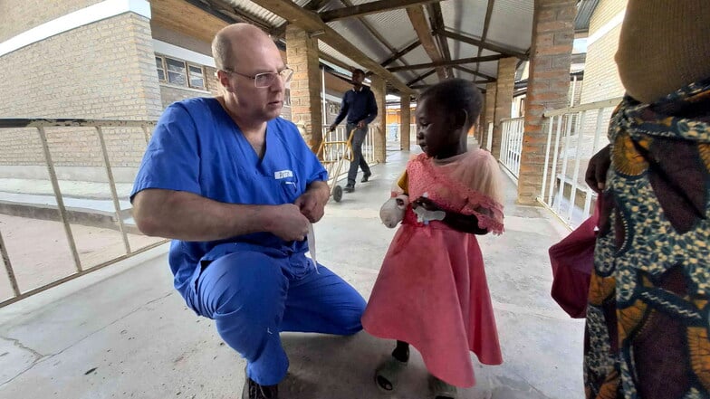 Operation Tansania: So half ein Pirnaer Arzt in Afrika