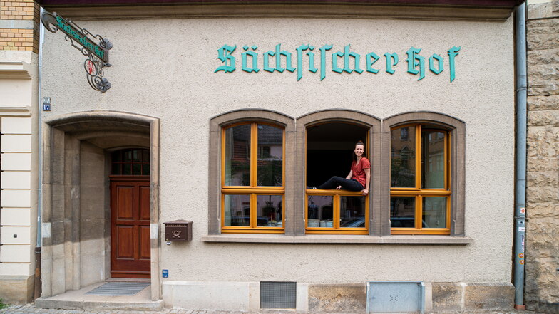 Johanna Raue will dem Sächsischen Hof am Hahnemannsplatz 17 neues Leben einhauchen – zunächst in den oberen Etagen.