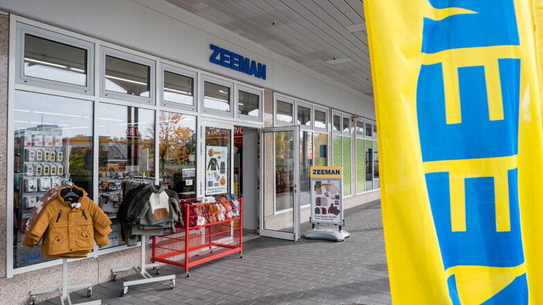 Müssen weiter bangen: die Mitarbeitenden der Zeeman-Filiale im Neiße Park in Görlitz. Laut SZ-Informationen soll sie Ende des Jahres schließen.