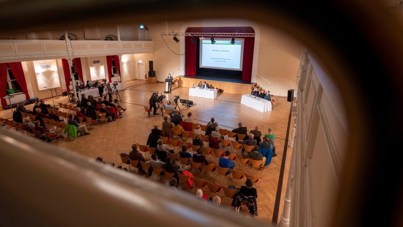 Die Börse in Coswig. Wo sonst Konzerte und Einwohnerversammlungen stattfinden, wird auch fast alle Vorlesungen der Bürgerakademie gehalten.