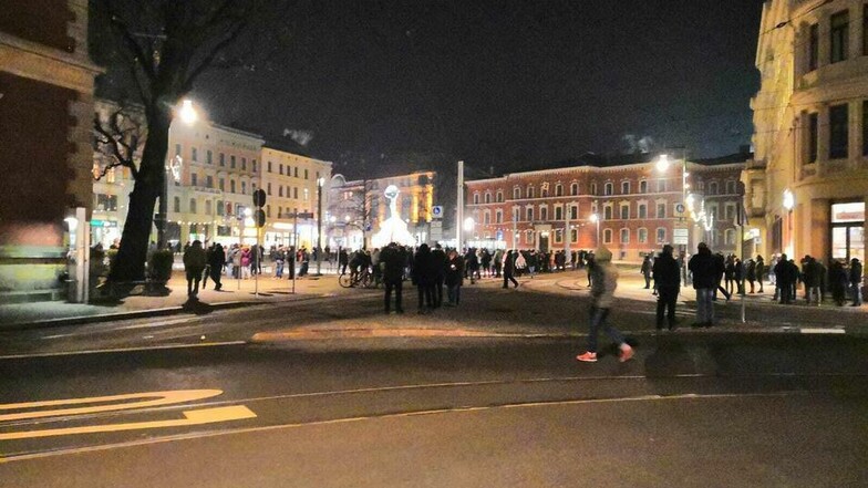 Der Postplatz ist in Görlitz das Zentrum der Montagsdemos - Das Bild stammt vom vergangenen Montag.