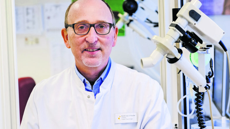 Prof. Dr. Dirk Koschel ist Chefarzt Innere Medizin/Pneumologie am Fachkrankenhaus in Coswig, wo auch Patienten mit einem schweren Asthma behandelt werden.