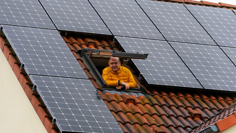 Das Geld lieber auf dem Dach als auf dem Konto: Getreu diesem Motto hat Roland Stolle in eine langlebige Fotovoltaikanlage investiert.