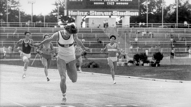 Marita Koch ist mal wieder die Schnellste. Im August 1985 gewinnt sie die 200 Meter im Dresdner Heinz-Steyer-Stadion und damit das „Goldene Oval“.