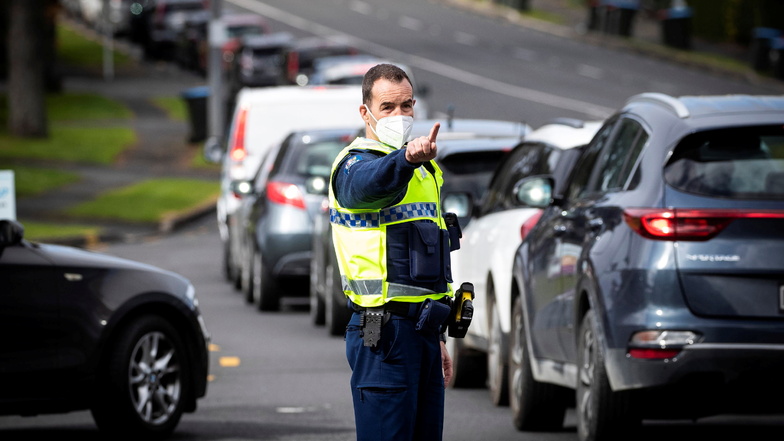 Nach einem Messerangriff in Auckland ermittelt die Polizei zu den Hintergründen.