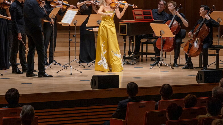 Violinistin Anne-Sophie Mutter und ihre Virtuosi beim Konzert im Dresdner Kulturpalast.