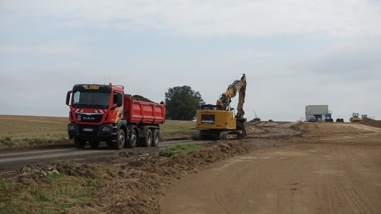 Wegen des Ausbaus der S 32 zwischen Döbeln und Neudorf müssen Leitungen verlegt werden.