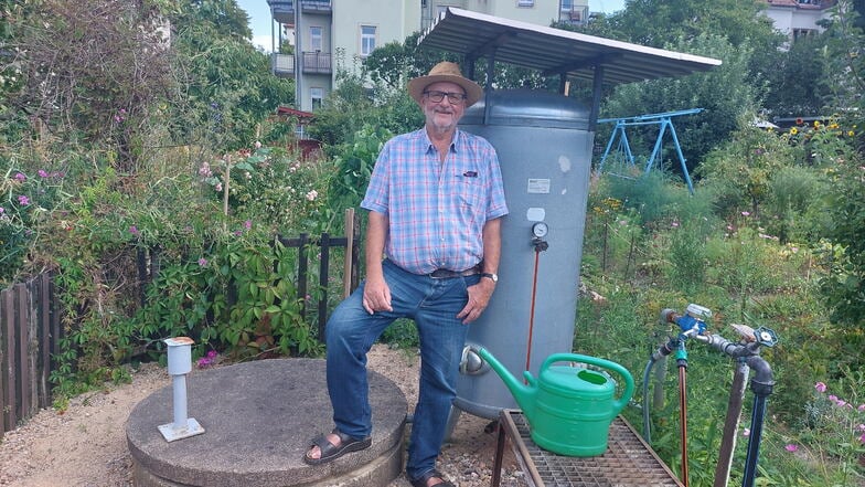 Wegen der Dürre und des gesunkenen Grundwassers musste Dieter Uhlmann den Brunnen in seinem Kleingärtnerverein nachbohren lassen.