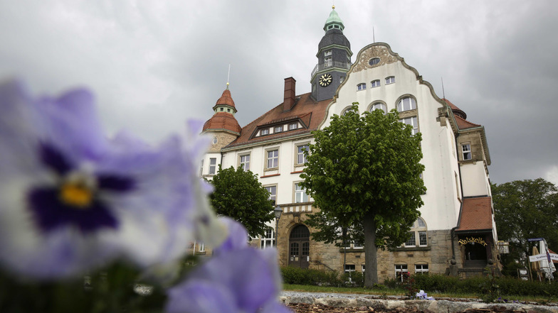 Wer regiert künftig im Großröhrsdorfer Rathaus?