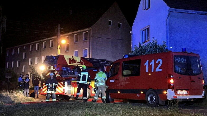In Hochkirch bei Bautzen brach am Sonnabend ein Feuer in einem Keller aus. Das Haus ist derzeit unbewohnbar.
