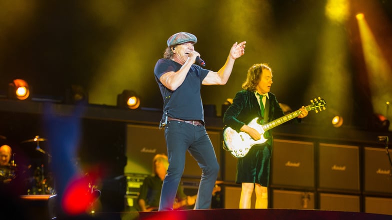 AC/DC-Gitarrist Angus Young und Sänger Brian Jonson kamen 2015 nach Dresden.  