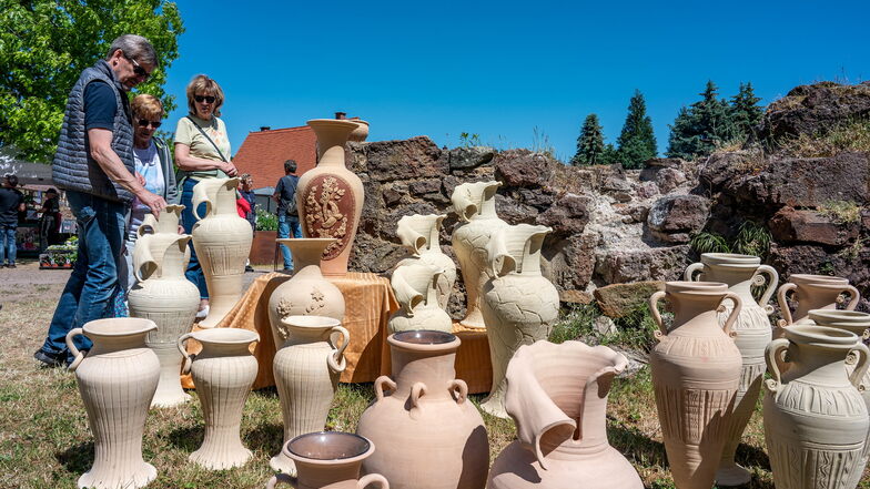 Wer auf der Suche nach außergewöhnlichen Keramik-Dekorationen für größere Gärten war, konnte beim Kloster- und Gartenfest ebenso fündig werden.