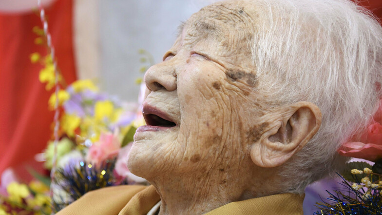 Kane Tanaka hat gut lachen: Mit 117 Jahren und 261 Tagen ist sie die absolute Rekordhalterin in Japan. Kein bekannter Mensch dort wurde je älter.