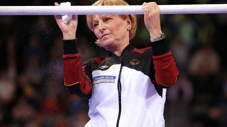 Ulla Koch war früher als Gymnasiallehrerin tätig, bis sie im Mai 2005 die Auswahl der deutschen Turnerinnen als Bundestrainerin übernahm. Im September verabschiedete sie sich in den Ruhestand.