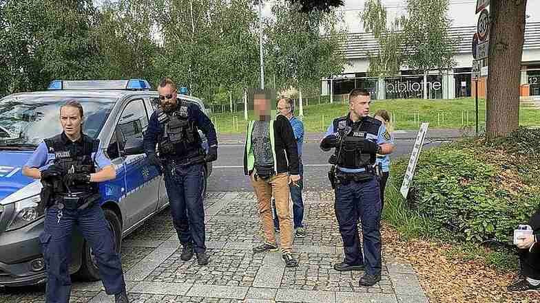 Bei der Impfaktion am Beruflichen Schulzentrum in Zittau musste Polizei anrücken.