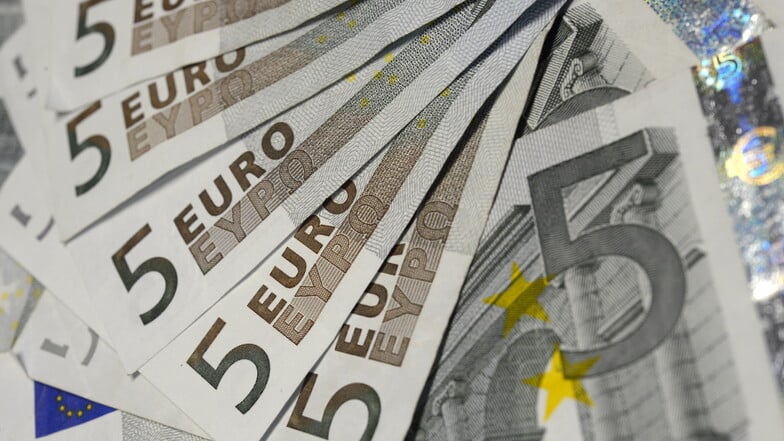 RKI verschickt fünf Euro in Briefen – was steckt dahinter?