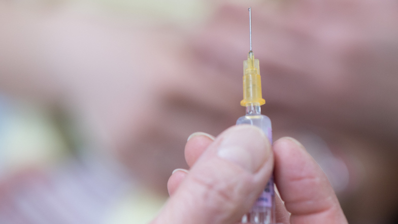 Weltweit wird nach einem Impfstoff gegen das Coronavirus geforscht. Wenn es einmal einen geben sollte, scheinen die Menschen in Sachsen überwiegend offen für eine Impfung zu ein.