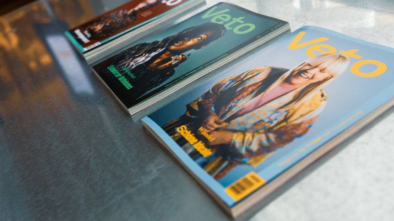 Das Dresdner Magazin "Veto" will Engagierte aus den verschiedensten Bereichen sichtbar machen. Das Design der Hefte, die viermal im Jahr erscheinen, entwirft Mandy Münzner.