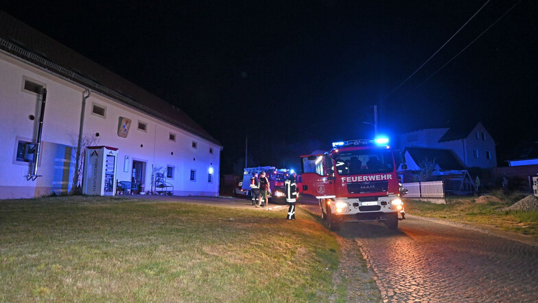 In der Nacht zu Sonntag rückte die Feuerwehr ins Kloster nach Panschwitz-Kuckau aus. Zu löschen gab's dort aber nichts.
