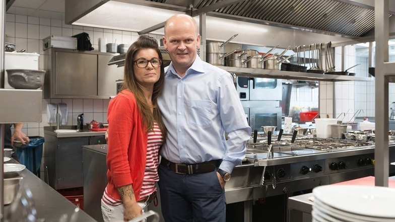 Carolin und Carsten Rühle betreiben das Restaurant. Seitdem haben sie Zusatz-Personal eingestellt und Abläufe in Küche und Service optimiert.