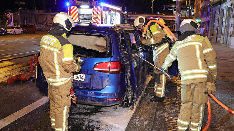 Die Dresdner Polizei ermittelt wegen Brandstiftung.