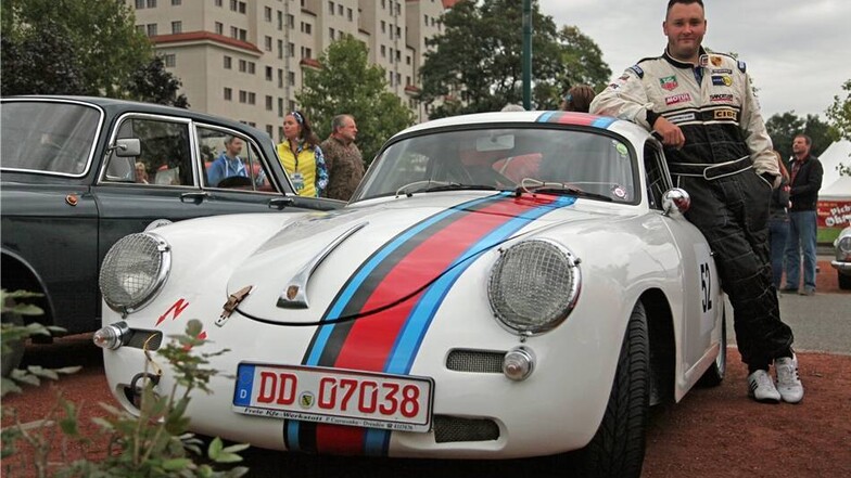 Dreamteam: Martin Riedel und der Porsche 356.