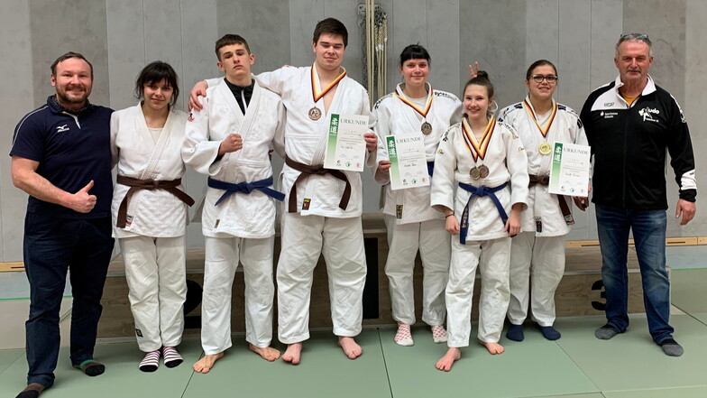 Sechs Döbelner Judokas traten bei den Mitteldeutschen Meisterschaften an. Vier konnten sich für die Deutsche Meisterschaft qualifizieren.