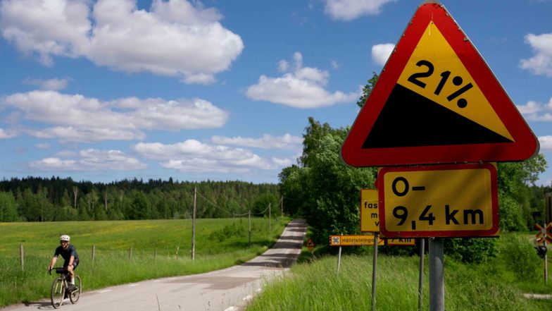 Schweden ist flach? Falsch. Es gibt Hügel, tiefe Täler, felsige Schluchten.