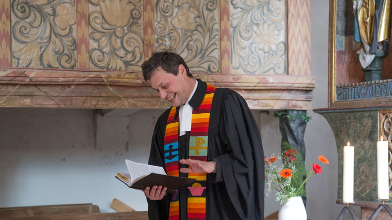 Spaß bei der Arbeit - den hat Pfarrer Christian Huth ab September im Umland von Hoyerswerda. Seine Stelle in See läuft aus.