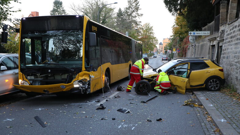 Dieser Unfall behinderte am Wochenbeginn den Verkehr in Loschwitz.