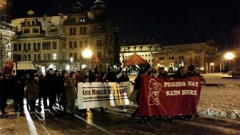 Gepida-Teilnehmer starteten am Theaterplatz zu ihrem Demonstrationszug.