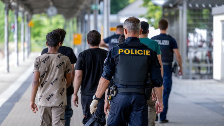 Bundesweit läuft derzeit die Debatte zum Umgang mit ausreisepflichtigen Asylbewerbern. Im Landkreis Bautzen leben mehr als 400 Menschen, die Deutschland eigentlich wieder verlassen müssten.