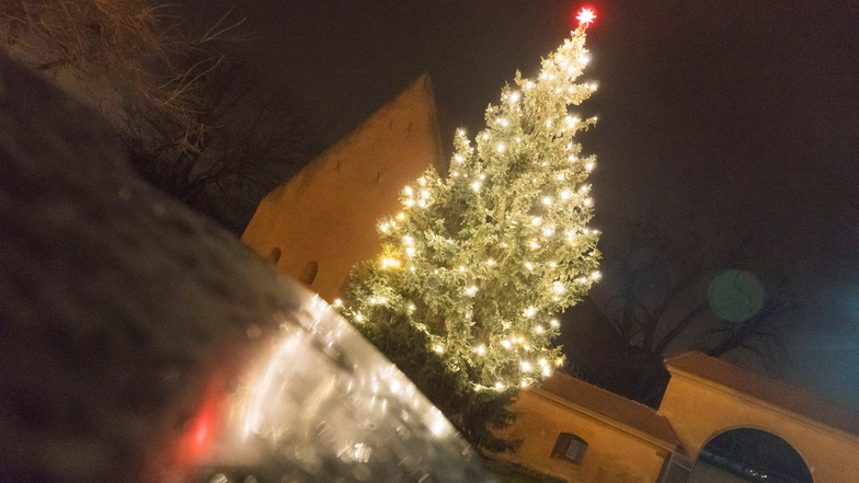 Der Weihnachtsbaum am Riesaer Klosterhof.