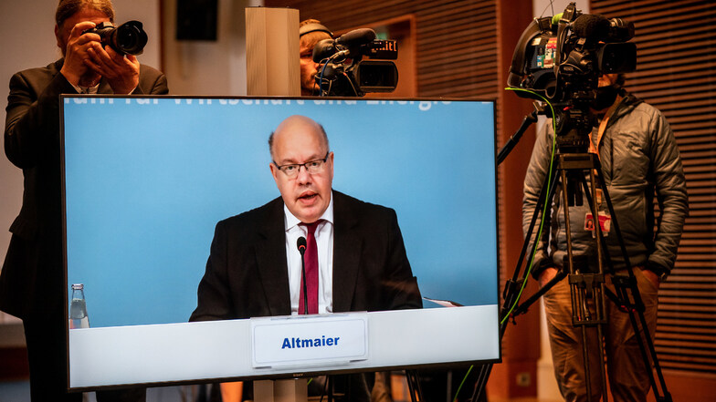 Wegen der Corona-Pandemie konnte Bundeswirtschaftsminister Peter Altmaier (CDU) die neue Außenstelle des Bundesamtes für Wirtschaft und Ausfuhrkontrolle (BAFA) in Weißwasser heute nur virtuell einweihen.