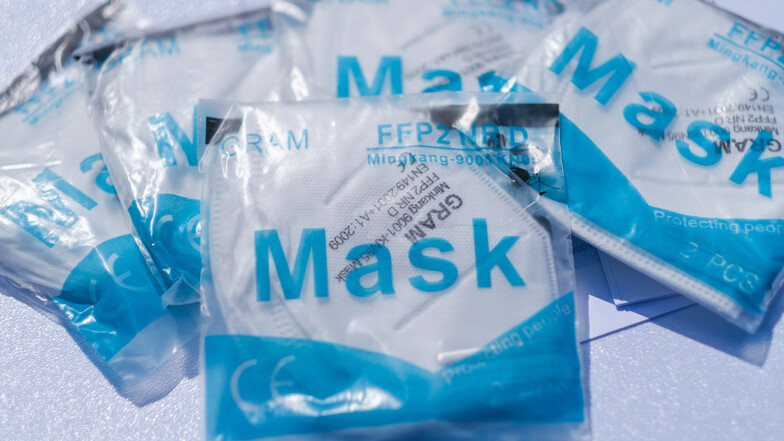 Seit Beginn der Corona-Pandemie hat der Landkreis Mittelsachsen 300.000 Mund-Nasen-Masken und 50.000 FFP2-Masken gekauft. Ewig haltbar sind die aber nicht.