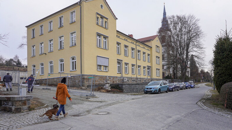 Äußerlich hat sich die Grundschule in Wehrsdorf kaum verändert, aber drinnen blieb fast nichts beim Alten.