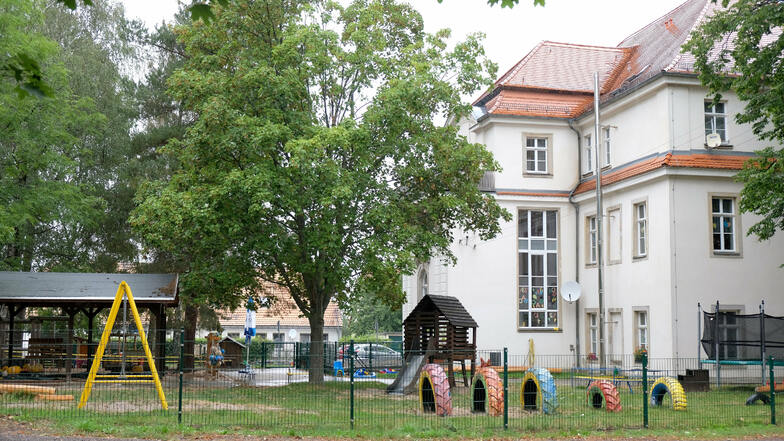 Der Kindergarten in Barnitz. Die Betreuung der Mädchen und Jungen hier und in Löthain ist gut, aber viel zu teuer, sagen die Eltern. Seit 2004 befinden sich die Einrichtungen in Trägerschaft der Johanniter.