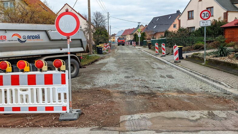 Riesa: Bauarbeiten an der Friedrichsstraße dauern länger