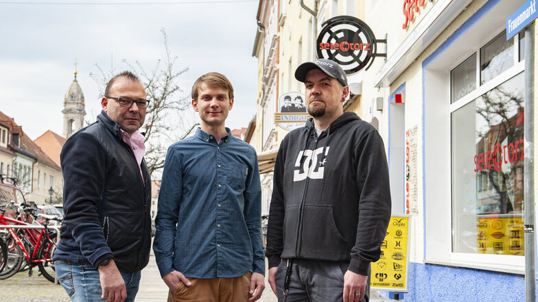 Falk Majok-Bökelmann, Citymanager Alexander Ehrke und Jan Dingfelder hoffen für die Innenstadthändler auf Kundentreue.