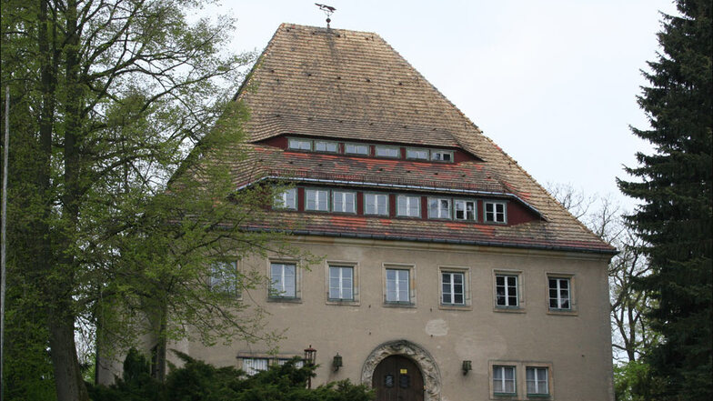 Sein Jagdschloss in Grillenburg wurde zu einem zweiten Hauptquartier des Gauleiters. Hier machte er auch auf seiner Flucht Station.