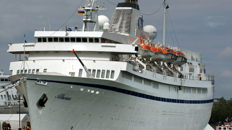 Das DDR-Schiff "Völkerfreundschaft" fuhr später unter dem Namen "MS Athena" für eine portugiesische Reederei. Mittlerweile heißt das Schiff "Astoria".
