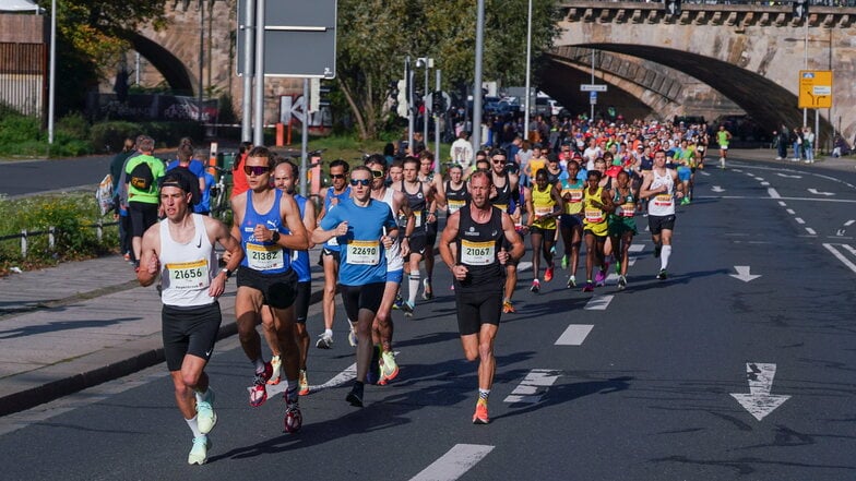 Der Einsturz der Carolabrücke in der Dresdner Innenstadt hat auch Konsequenzen für den Dresden-Marathon, der am 27. Oktober zum 24. Mal stattfindet - und jetzt eine neue Strecke braucht.